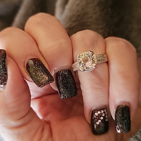 NWOT 1.9 ct Pale green Amethyst ring accented with diamond and white sapphire. - Picture 2 of 4